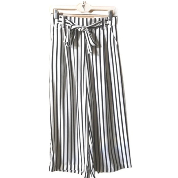 Zara White Black Striped Wide Leg Capri Style, Size XS - Picture 2 of 3